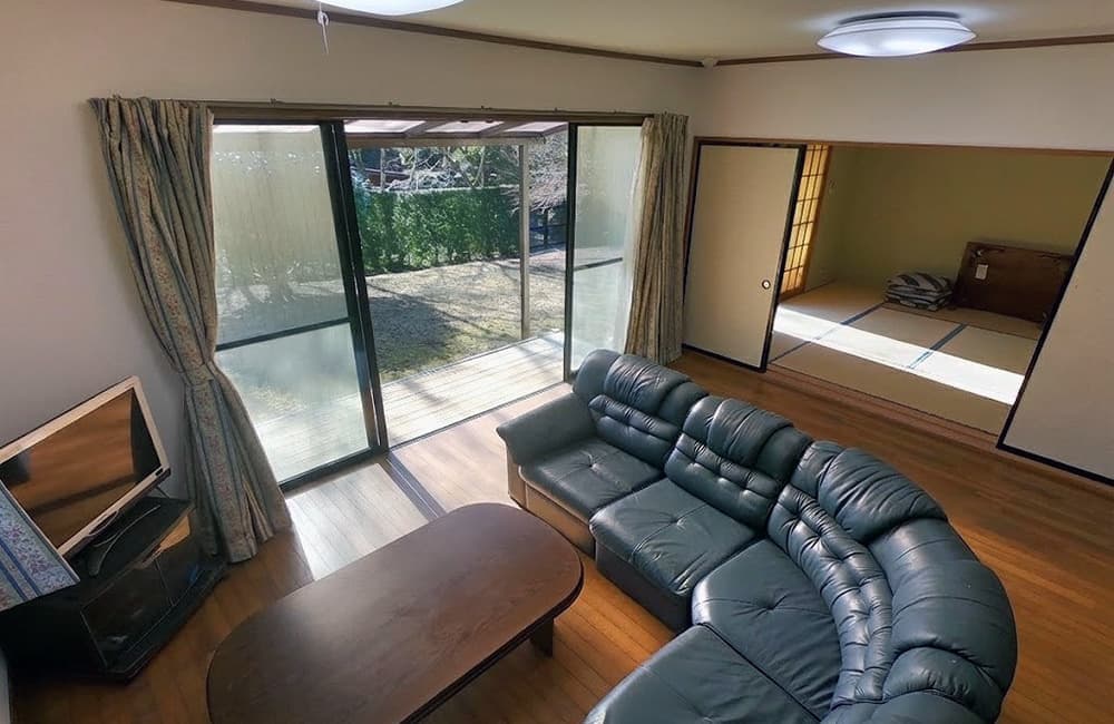 中古住宅・中古一戸建て　沼津市足高　5LDK