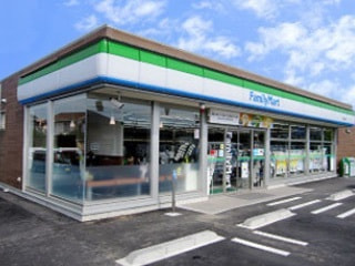 ファミリーマート伊豆の国四日町店